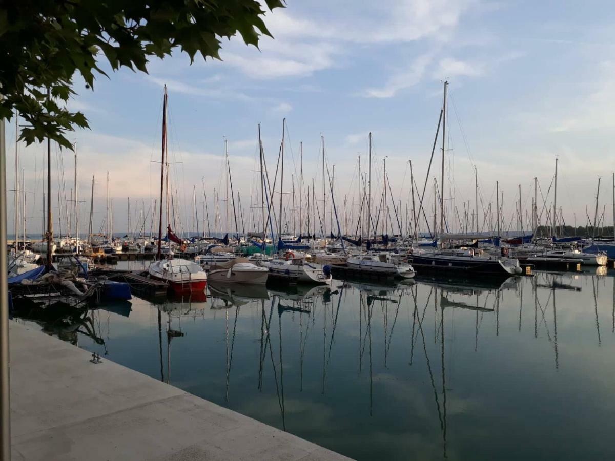 Clara Apartman Keszthely Bagian luar foto