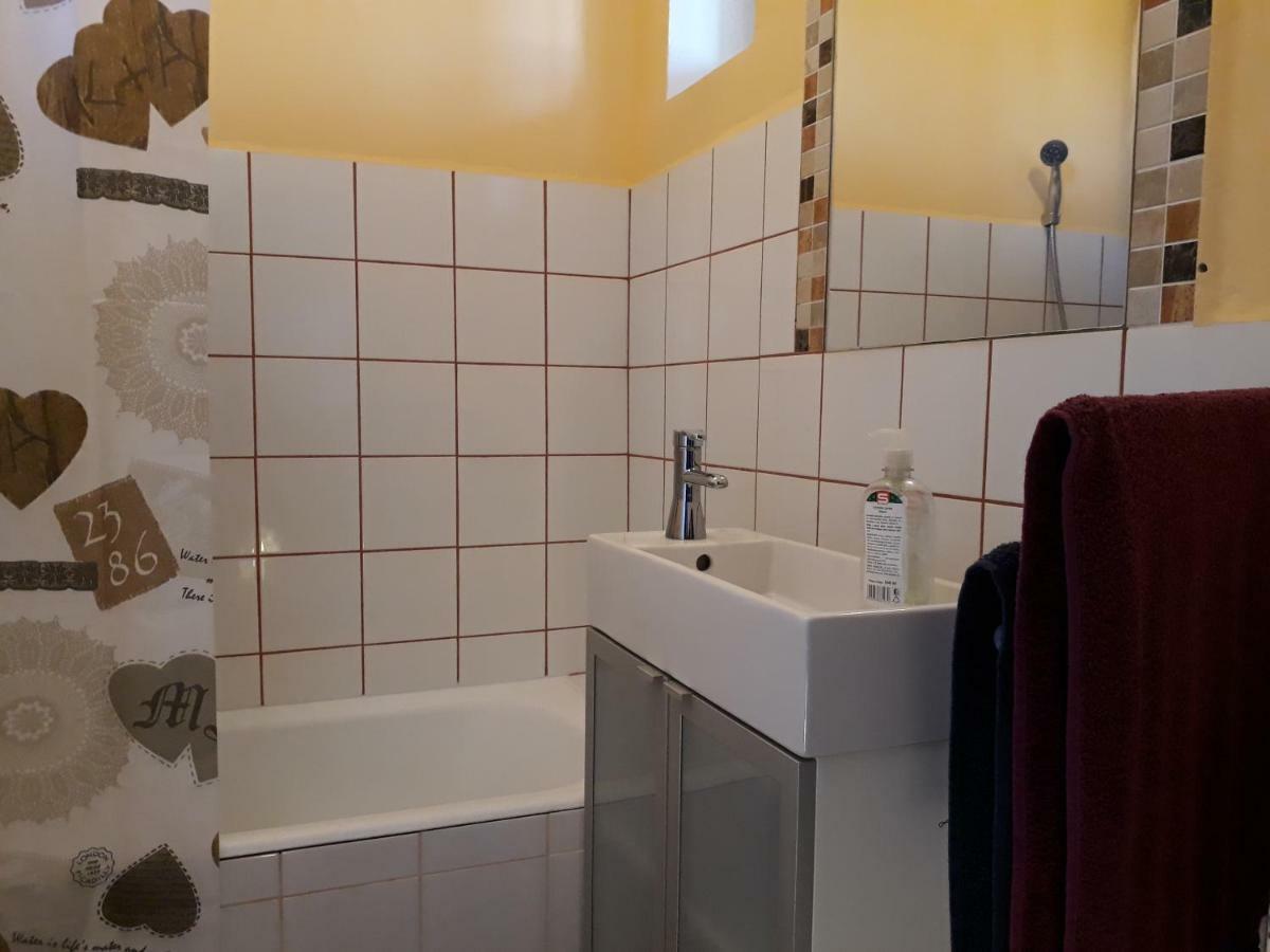 Clara Apartman Keszthely Bagian luar foto